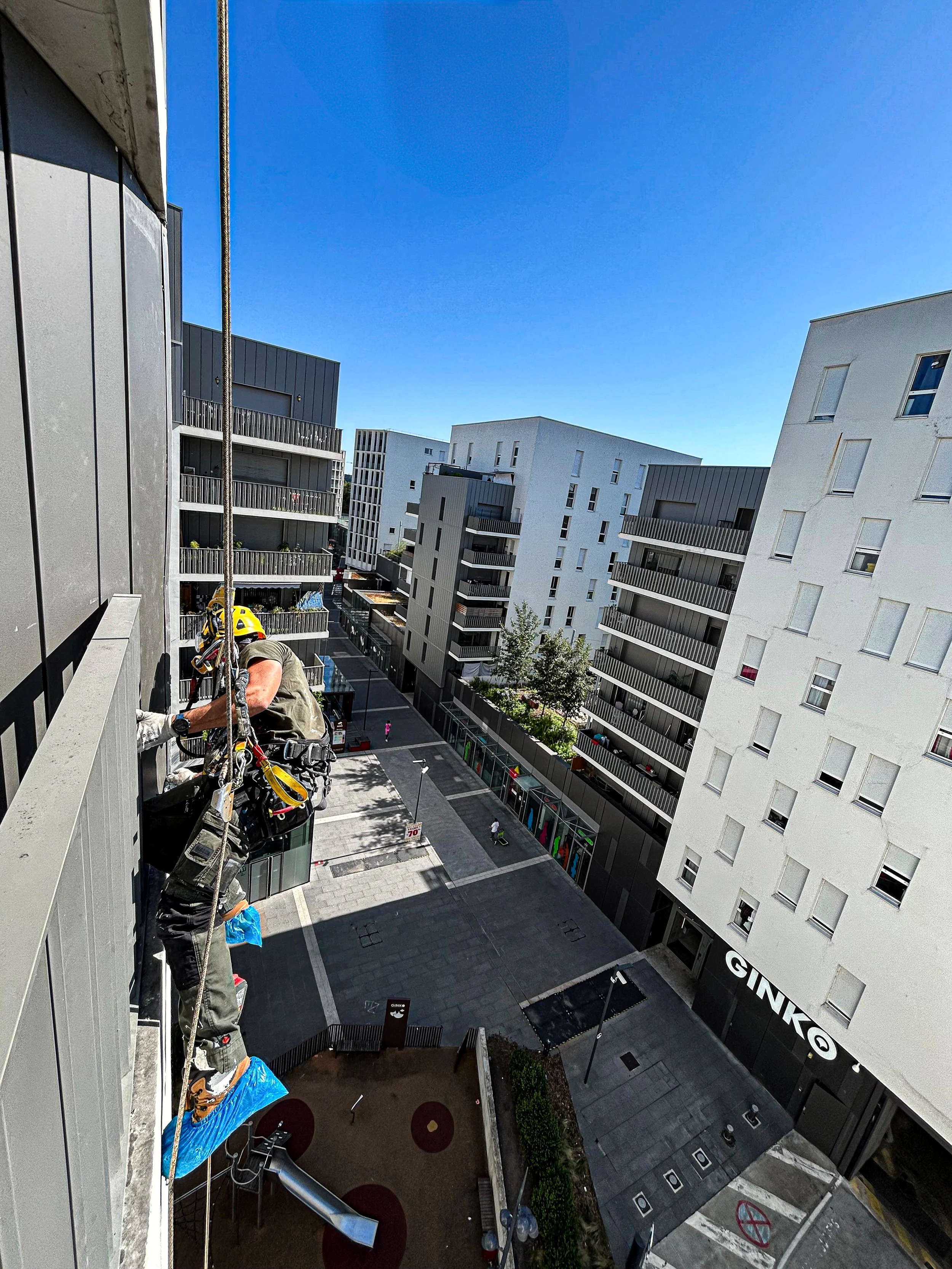 MS Access - Travaux en hauteur en ville : gérer les contraintes de voirie et de voisinage